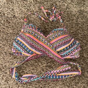 Victoria’s Secret bathingsuit top. 36D